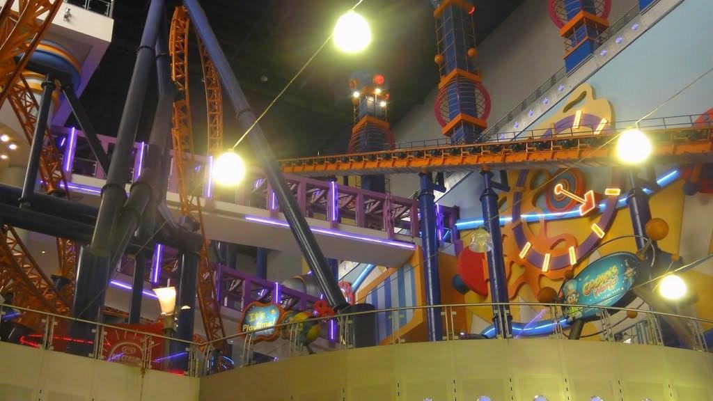 버자야 타임즈 스퀘어 호텔, 쿠알라룸푸르 외부 사진 The interior of the mall